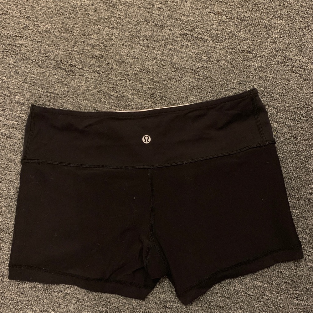 LuluLemon reversible banded spandex shorts
